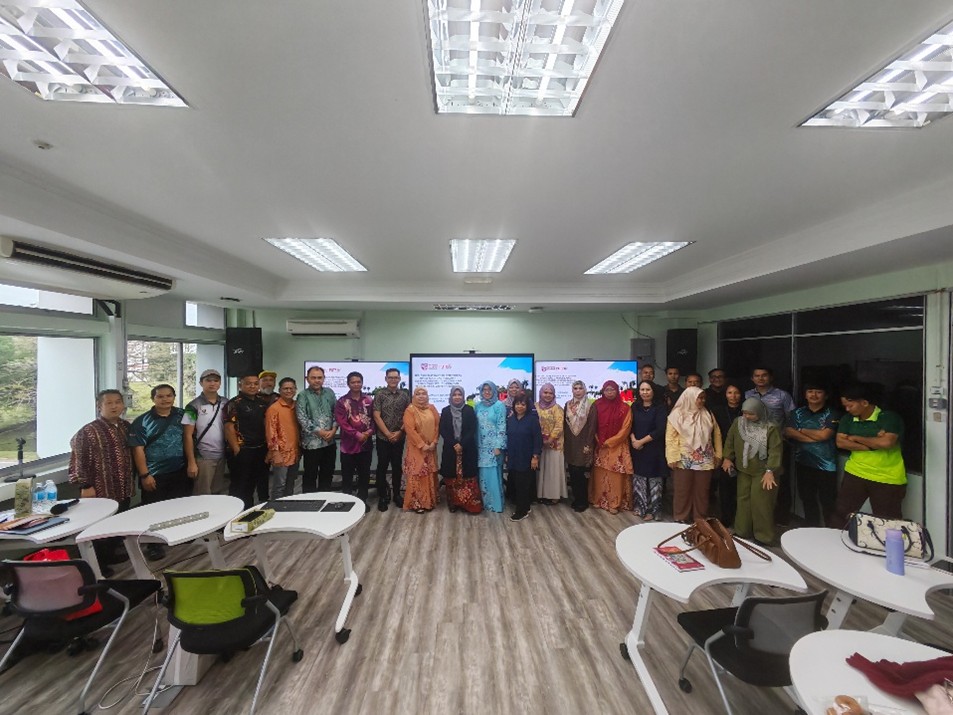 TAKLIMAT PEROLEHAN DAN BENGKEL KAEDAH BAHARU PENYEDIAAN SPESIFIKASI DAN PENILAIAN TEKNIKAL/KEWANGAN DI UNIVERSITI PUTRA MALAYSIA , SARAWAK